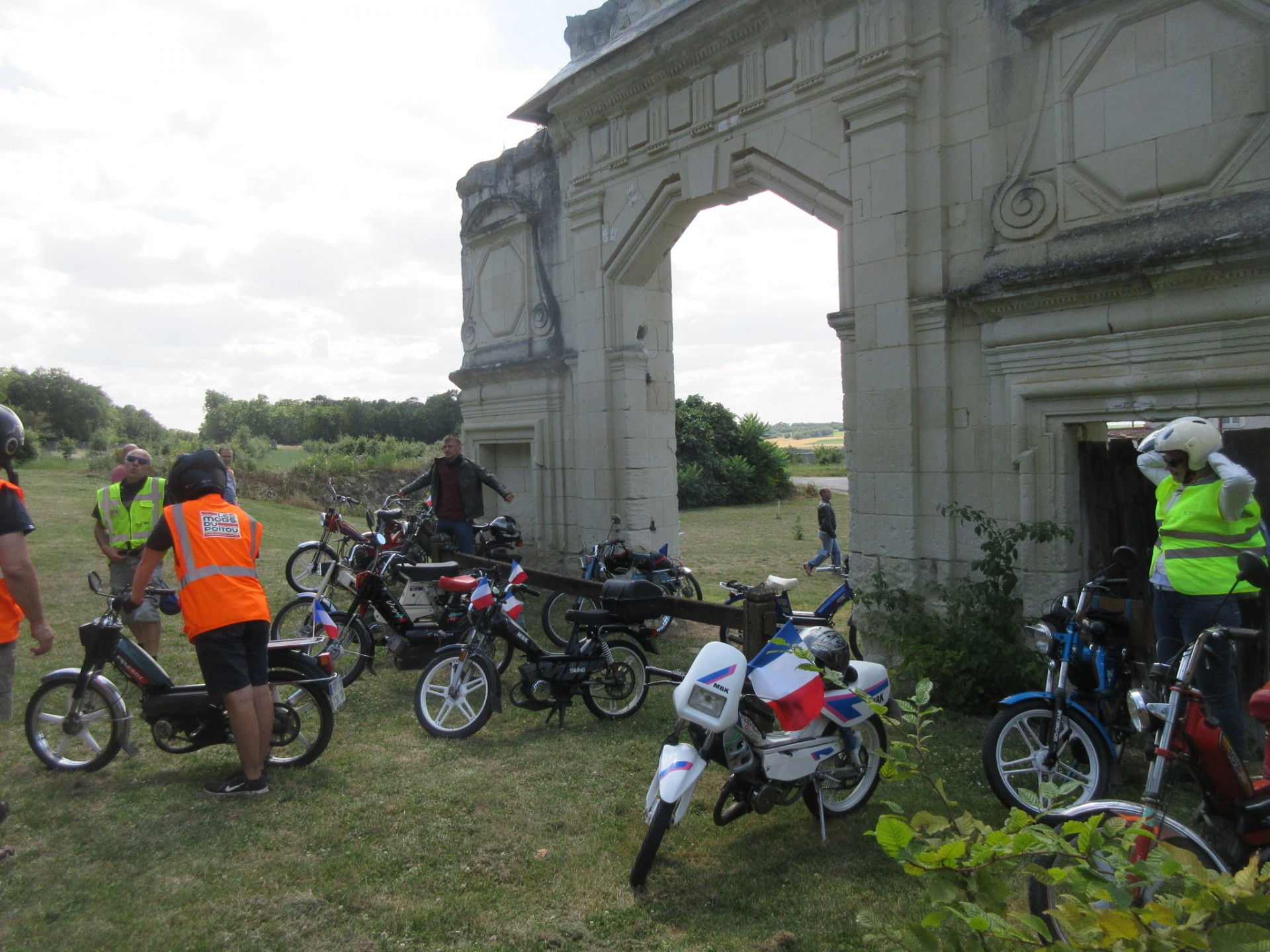 Porte de la Tour de Signy