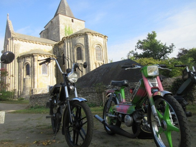 Église de Jazeneuil