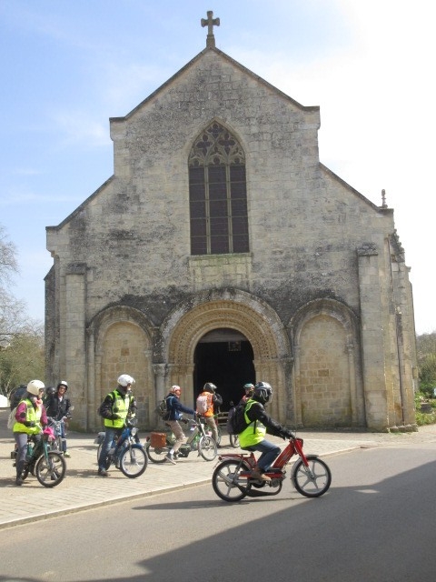 Église de Jazeneuil